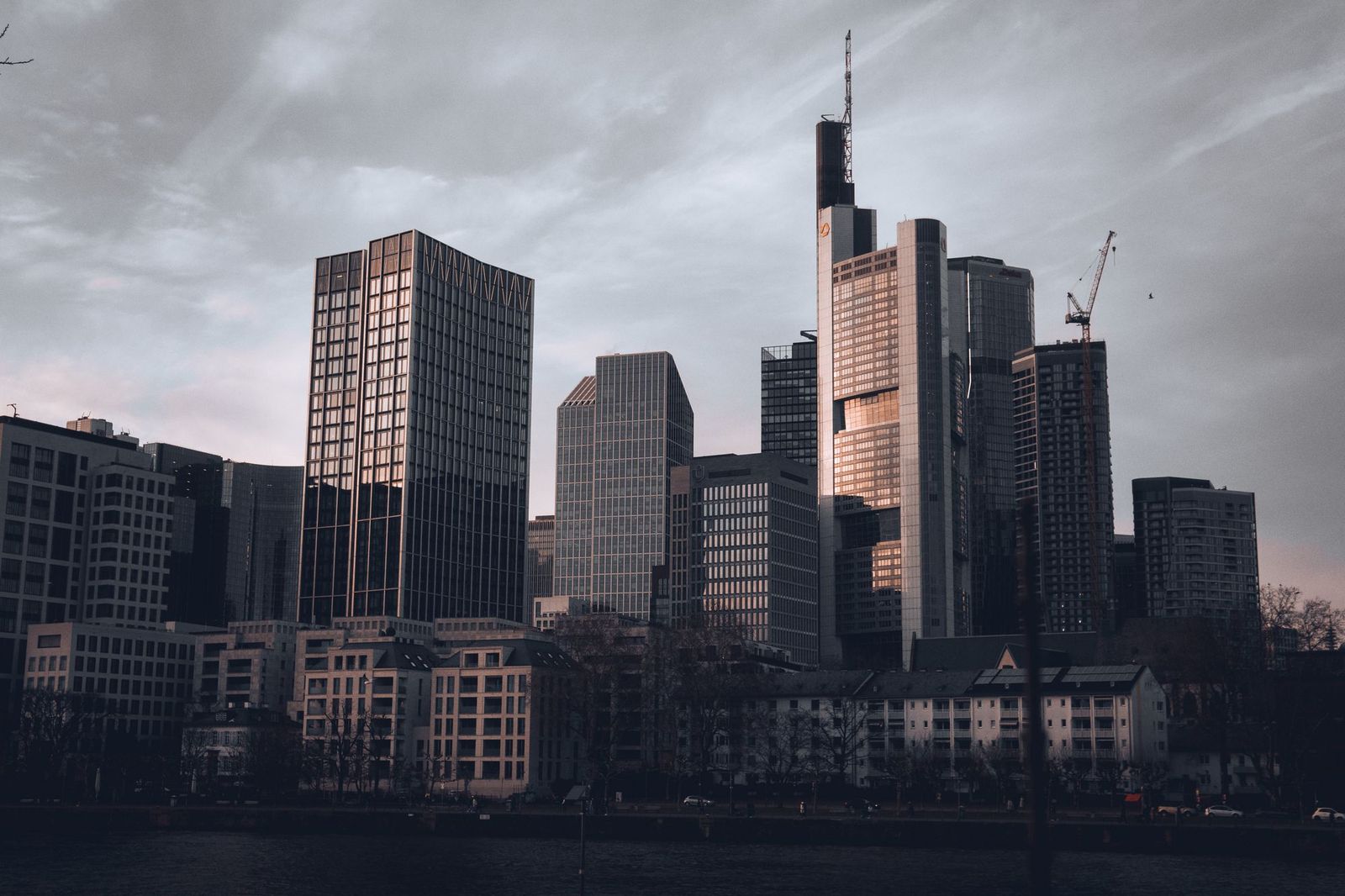 ffm dusk